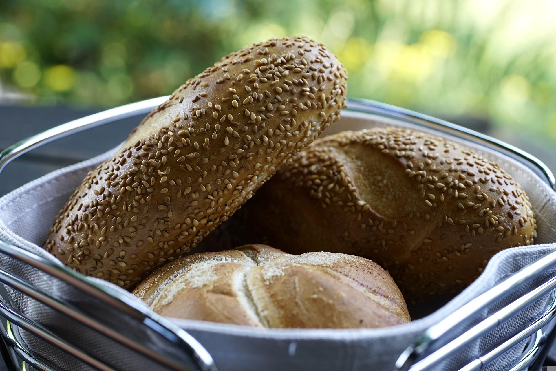 יתרונות בריאותיים של לחמניות מקמח כוסמין